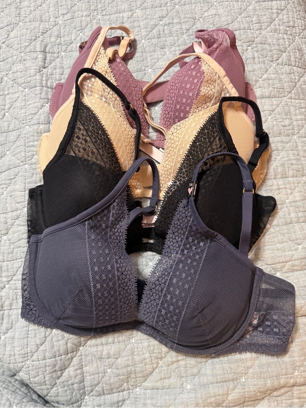 Incredible By Victoria’s Secret Plunge Bras Lot Of 4 Sz 34C